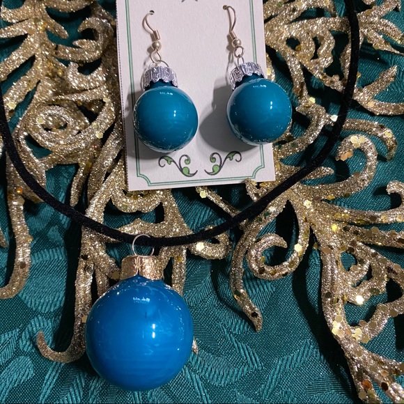 🎄New Christmas Blub Earrings & Necklace Set - Picture 2 of 9